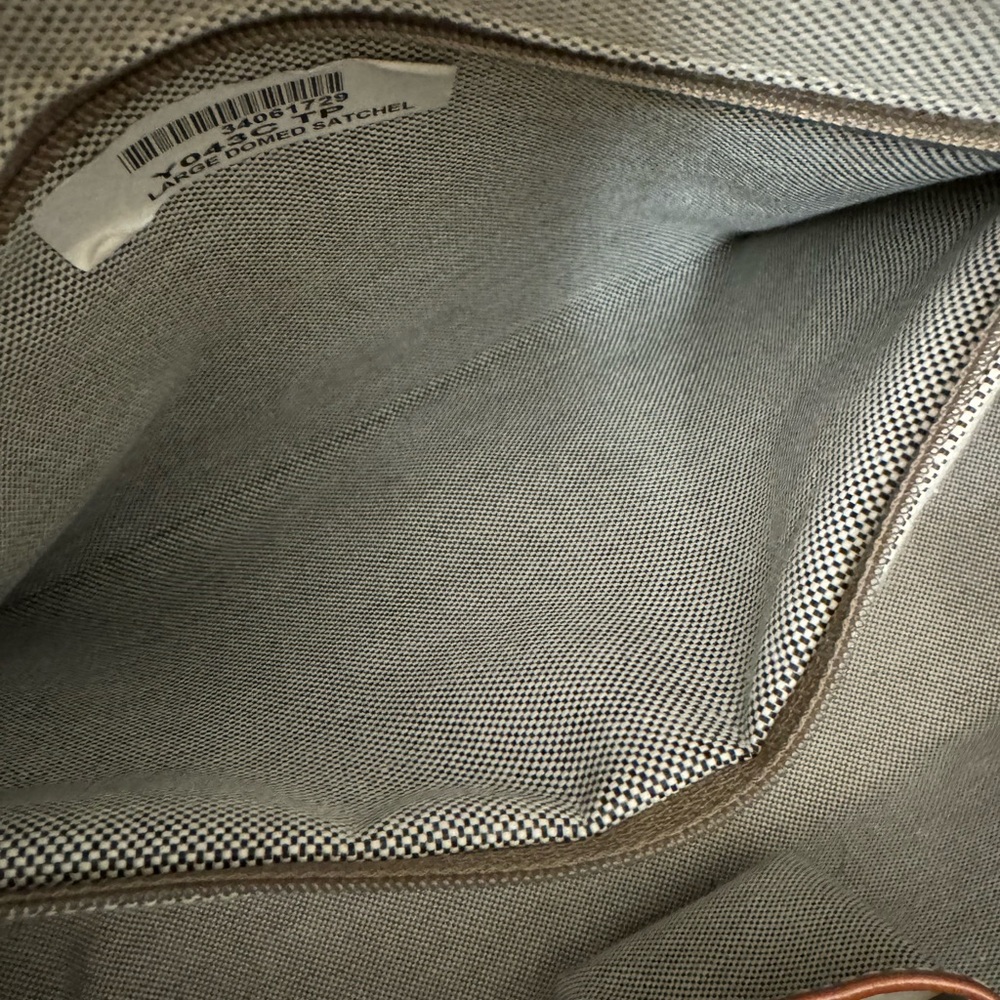 D&B Tote - Picture 15 of 15